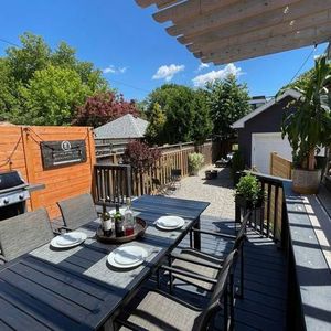 Leslieville 3 Beds 1 Bath House, backyard & garage - Photo 2