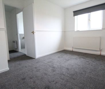 2 bed Semi-Detached House for Rent - Photo 5