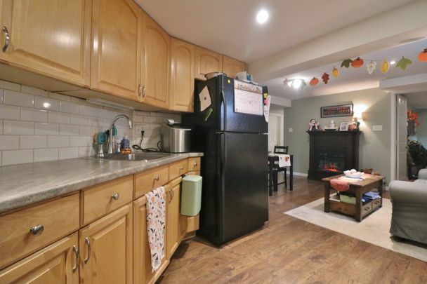 6411 Viseneau Dr - Photo 1