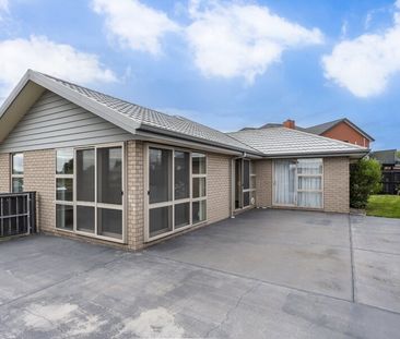 Spacious 4-bedroom family home! - Photo 1