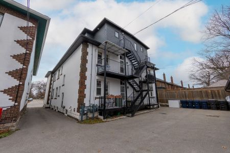 For Lease - 187 Jane Street Unit# 1, Toronto, Ontario - Photo 2