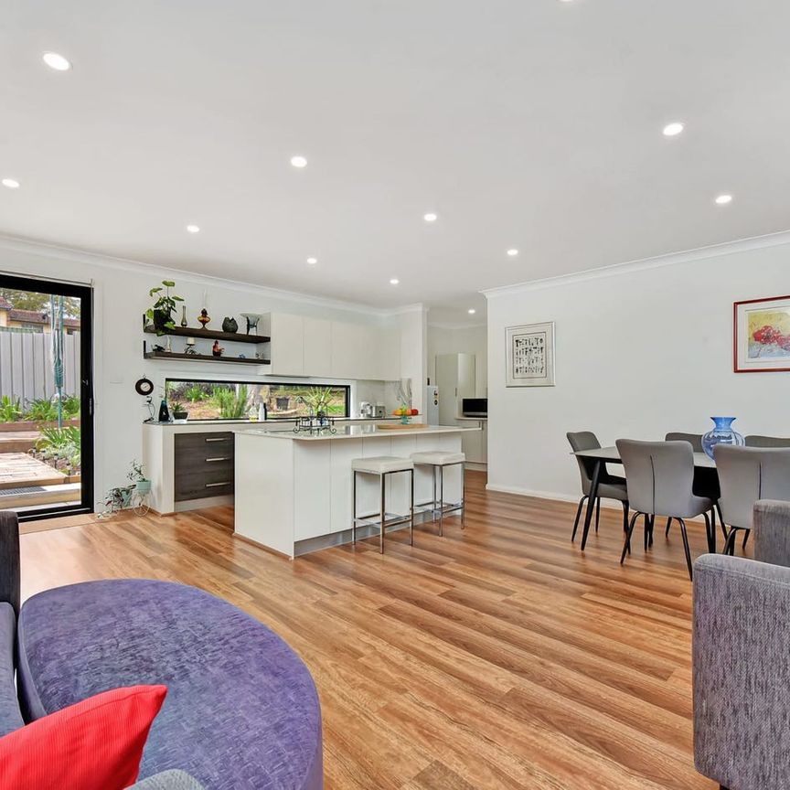 Stylish single level Family home - Photo 1