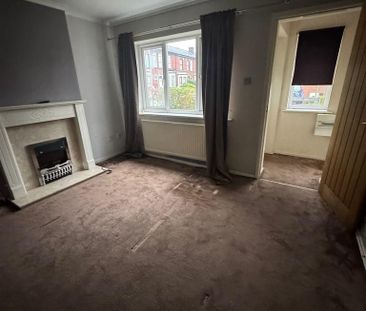 2 bedroom semi-detached house to rent - Photo 3