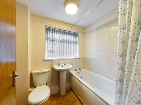 Lytham Drive, Cottingham, HU16 - Photo 5