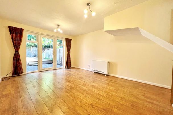 Heathside Road, Woking, Surrey, GU22 - Photo 1