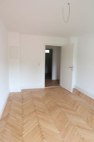 Großzügige 2,5-Zimmer-Wohnung in saniertem Altbau in zentraler Lage in Bregenz - Foto 3