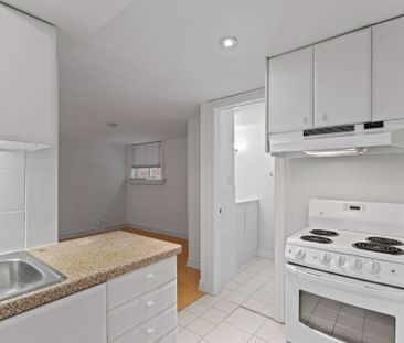 For Lease - 26 Pine Avenue, Toronto, Ontario - Photo 4