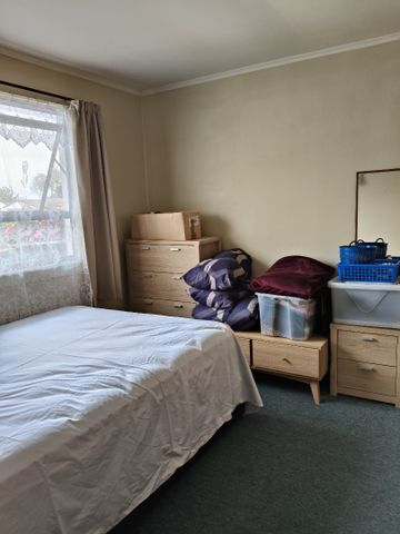Tidy One Bedroom In Regent - Photo 3