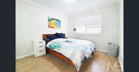 CONTEMPORARY COASTAL LIVING IN PRIME DEE WHY - Photo 3