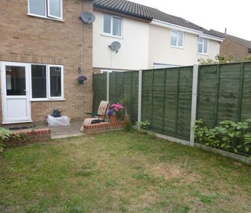 Grove Close - Photo 2