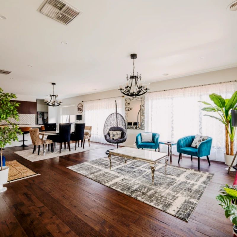 4 Bed, 2 Bath - Photo 1