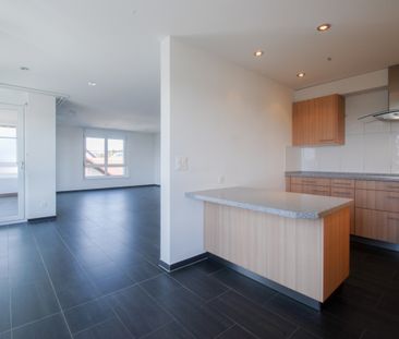 Wohnung top ausgebaut mit Fernsicht - Photo 2
