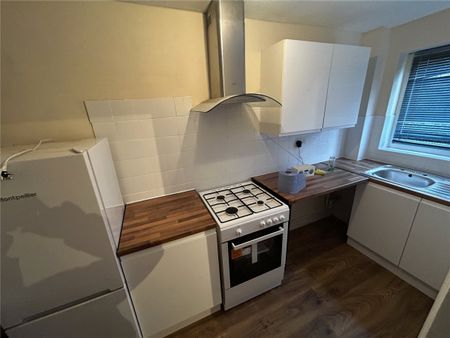 Congleton Close, Holbrooks, Coventry, West Midlands, CV6 - Photo 3