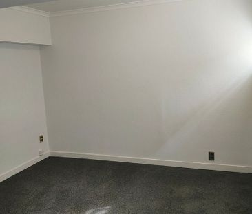 Sunny Central WGTN 2BR Apt - Photo 6