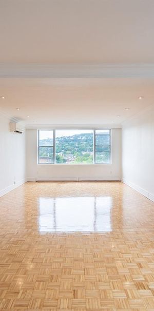 Furnished 1 Bed - 200 Kensingon, Westmount - Photo 1