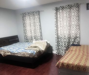 For Lease - 33 Triple Crown Drive, Brampton, Ontario - Photo 3