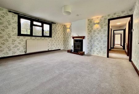 4 bedroom bungalow to rent - Photo 2
