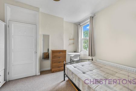 4 bedroom terraced house to rent - Photo 3