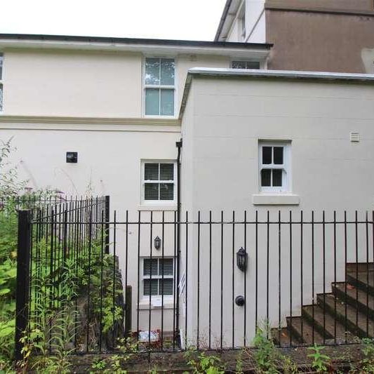 Scarsdale, Priory Road, Malvern, WR14 - Photo 1