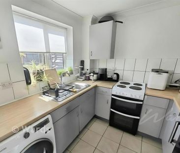 2 bedroom terraced house to rent - Photo 3