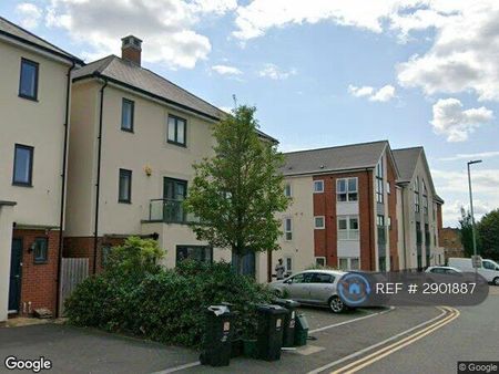 6 bedroom semi-detached house to rent - Photo 2