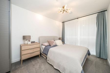 3 bedroom flat to rent - Photo 2