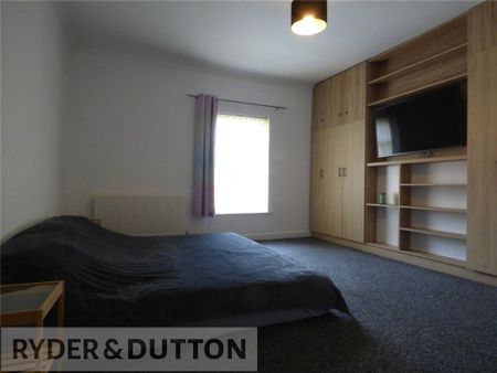 2 bedroom terraced house to rent - Photo 4