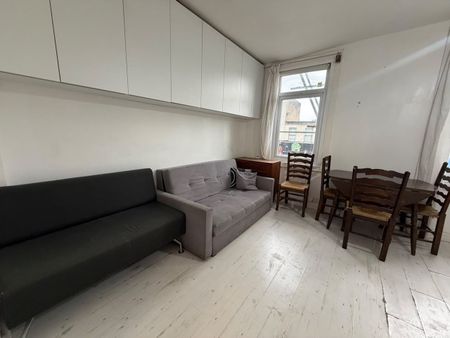 1 Bed Flat, Lewisham Way, SE14 - Photo 4