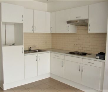ruim duplex-appartement met groot terras en 2 slaapkamers. - Photo 6
