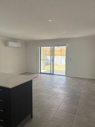 7 Perkins Street, Ripley QLD 4306 - House For Rent | Domain - Photo 1