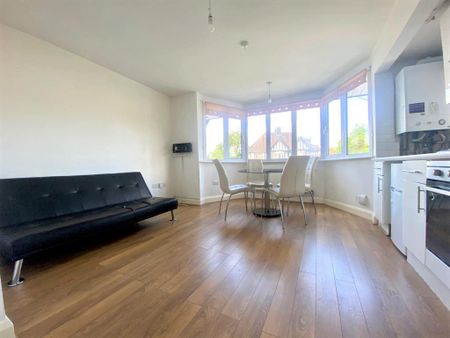 1 bedroom flat to rent - Photo 2