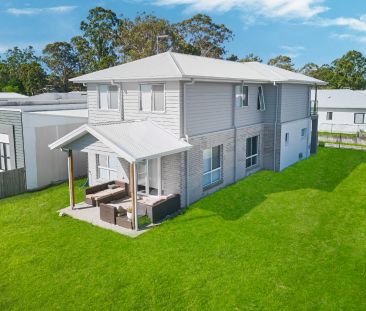 27 Malibu Road, - Photo 3