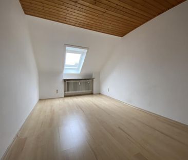 Gemütliche 4-Zimmer-DG-Wohnung - Photo 4