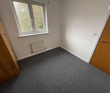 Langbourne Close Radcliffe Manchester Lancashire - Photo 5