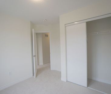 For Lease - 3328 Thunderbird Promenade, Pickering, Ontario - Photo 4