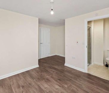 Henbury Gardens, Appleton, WA4 - Photo 4