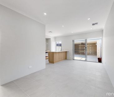 Low Maintenance, Great Location - Photo 1