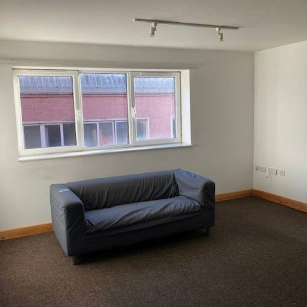 2 Bed Flat, Argyle Court, BS2 - Photo 1