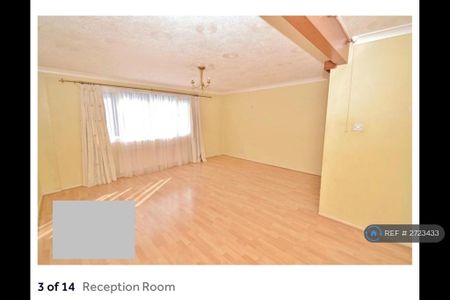 3 bedroom maisonette to rent - Photo 3