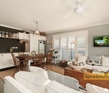 CHARMING COTTAGE - Photo 2