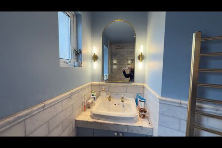 3 Bed Terraced House, London, NW10 - Photo 2