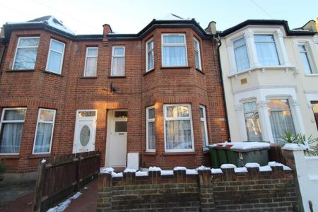 3 bedroom terraced house to rent - Photo 2