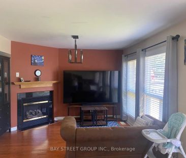 Detached Home For Lease | W9051238 - Photo 6