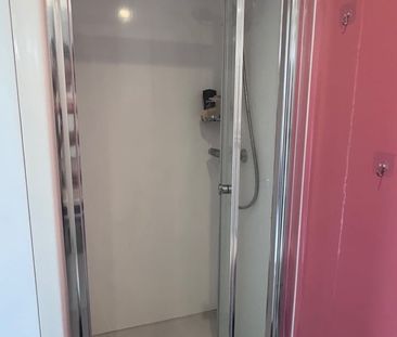 Studio Flat, Regents Rd, LE1 - Photo 3