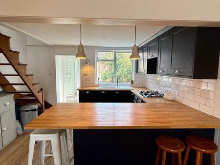 2 bedroom terraced house to rent - Photo 5