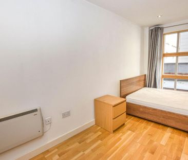 2 bedroom flat to rent - Photo 6