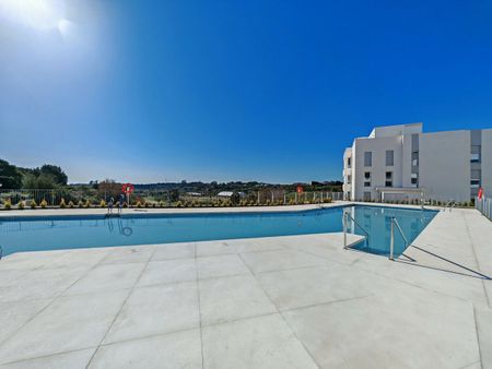 Garden Apartment for Rent in Estepona - Photo 5