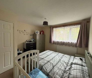 Campion Close, Carterton, OX18 - Photo 3