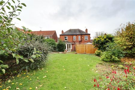 High Street, Barrow Upon Humber - Photo 3