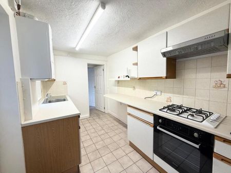3 bedroom terraced house to rent - Photo 5
